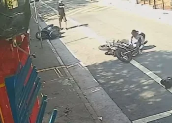 Assaltante que matou filho de 10 anos de policial morre no hospital