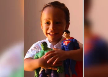 Menino de 3 anos é encontrado morto na casa do pai