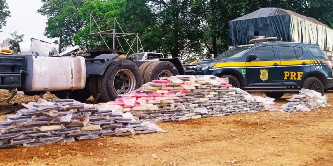 PRF localiza 300 quilos de cocaína em tanque de caminhão