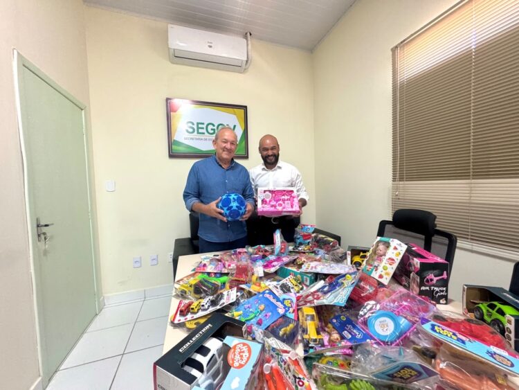 Assistência social estadual recebe 500 brinquedos da Segov arrecadados na 1ª Corrida da Amazônia
