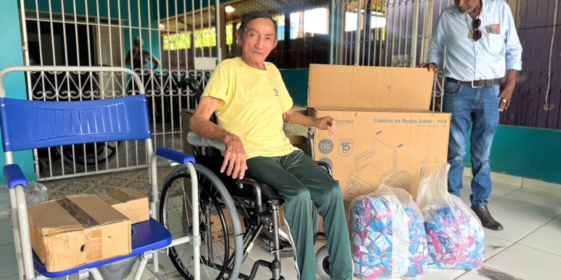 Governo do Acre entrega itens de assistência para idosos acolhidos em Sena Madureira