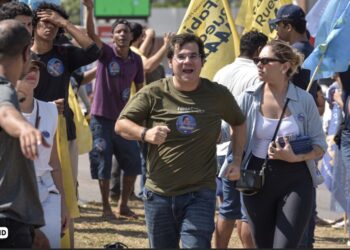 A 23 dias das eleições, Fabio Rueda mobiliza militância em caminhada na Vila Acre, em Rio Branco