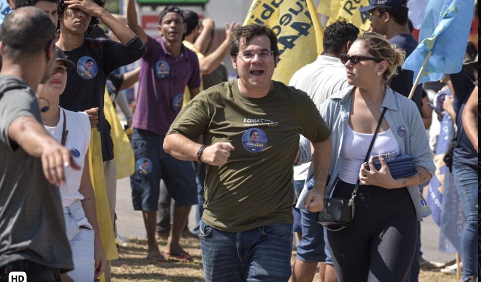 A 23 dias das eleições, Fabio Rueda mobiliza militância em caminhada na Vila Acre, em Rio Branco