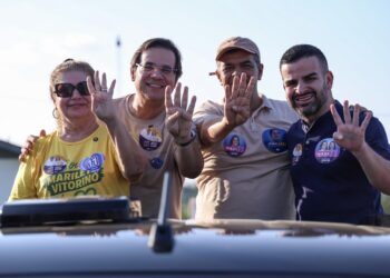 Mobilização histórica: carreata de Fábio Rueda e Marilete Vitorino agita as ruas de Tarauacá