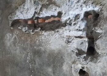 Detentos tentam abrir buraco em cela, mas plano de fuga é descoberto no FOC