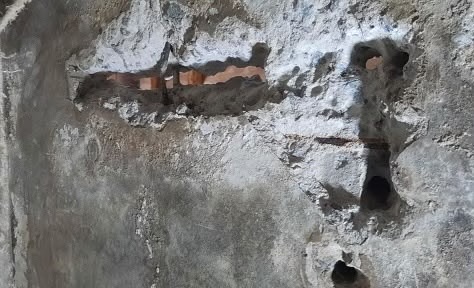 Detentos tentam abrir buraco em cela, mas plano de fuga é descoberto no FOC