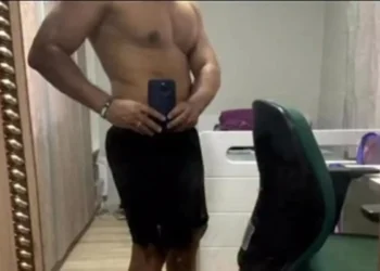 Bispo que se masturbou para jovem é preso por abusos em igreja