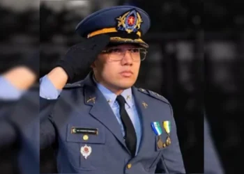 Major da PM morre ao ser baleado por policiais penais após confusão em bar