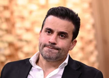 Marçal é condenado a pagar R$ 10 mil por soprar farinha em líder da Rede