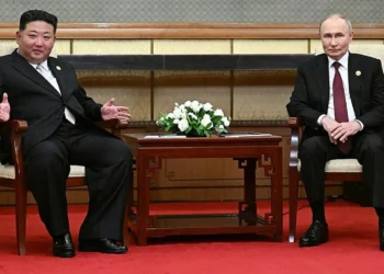 Zelensky diz que Kim Jong-un enviará mais de 10 mil soldados para a Rússia