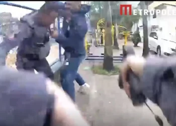 PM atira e mata homem que resistiu à prisão durante abordagem. Vídeo