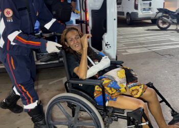 Mulher tem braço fraturado após ser atacada com barra de ferro em Rio Branco
