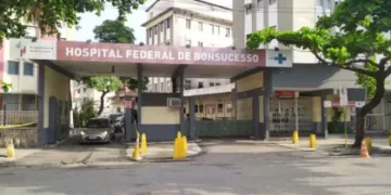 Criança de 4 anos é baleada durante comemoração pela reeleição de Lula no Rio