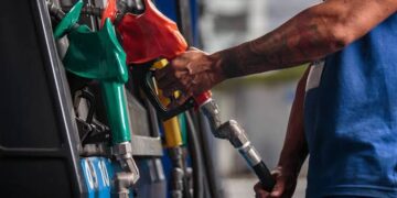 Gasolina, diesel e gás terão aumento de imposto a partir de fevereiro