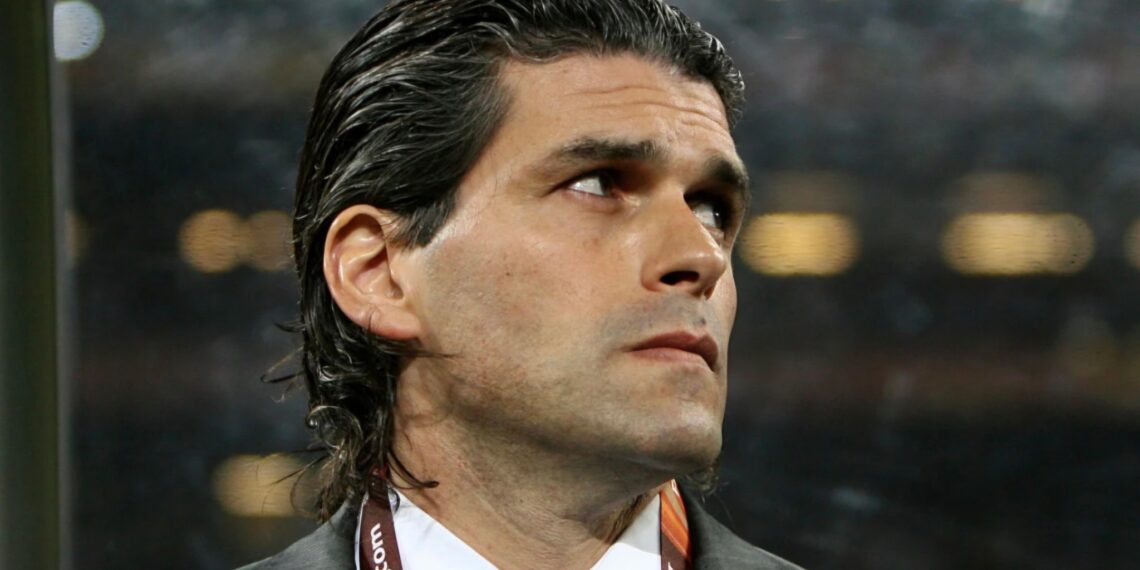 Ex-Flamengo vendia diploma falso de técnico a astros do futebol brasileiro