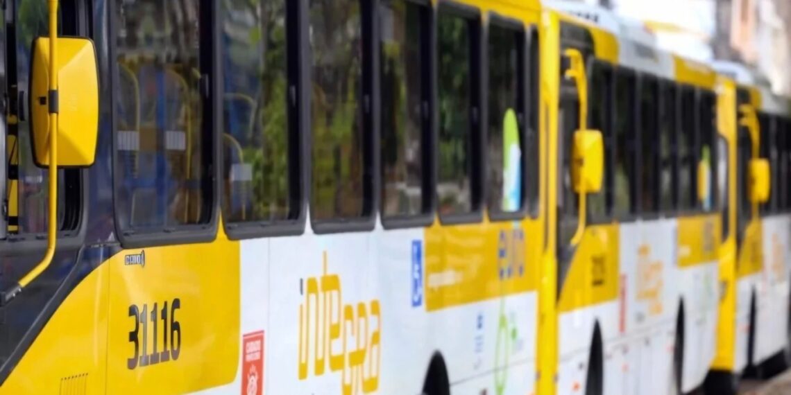 Áudio detalha suposta ação para adesivar ônibus durante eleição em Salvador. Ouça