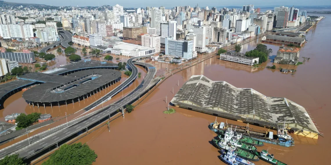 Chuvas deixam Rio Grande do Sul sob alerta vermelho com risco de inundações