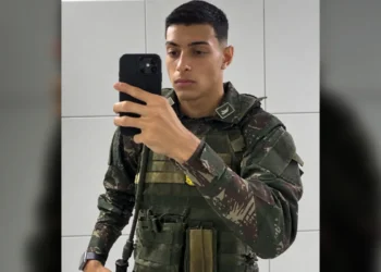 Soldado que fugiu do quartel com fuzil e munições se entregou sem armamento