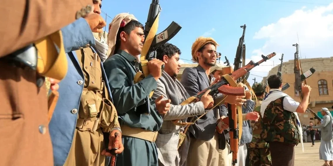 EUA retira funcionários da Arábia Saudita após ataques dos Houthis